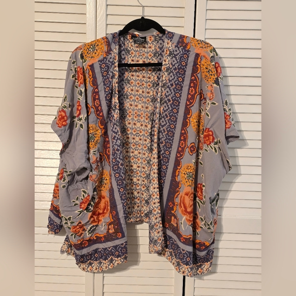Angie Women’s Small Boho Floral Kimono Cardigan Lightweight Open Front Drape Top